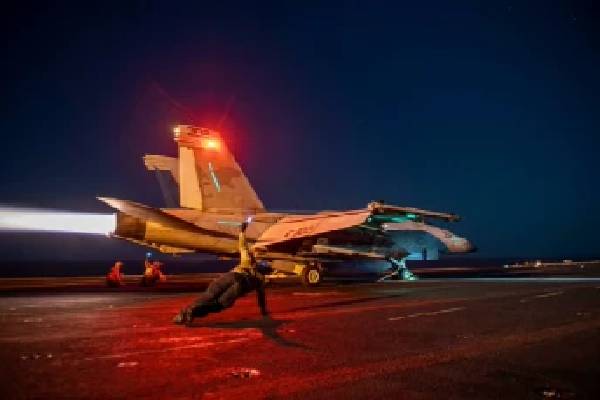 செங்கடல் தாக்குதலுக்கு அமெரிக்கா பதிலடி | The Us Responded To The Red Sea Attack