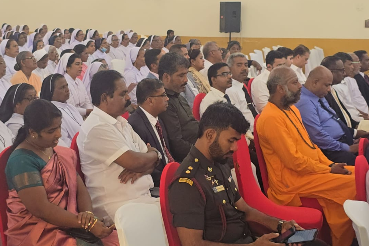 யாழ். மறைமாவட்டத்தின் புதிய ஆயர் பொறுப்பேற்றார்! | New Bishop Of The Jaffna Diocese Has Taken Charge யாழ். மறைமாவட்டத்தின் புதிய ஆயர் பொறுப்பேற்றார்! | New Bishop Of The Jaffna Diocese Has Taken Charge