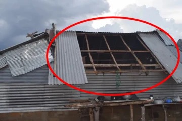 வாகரையில் சுழற்றி அடித்த மினி சூறாவளி; 14 வீடுகள் சேதம்