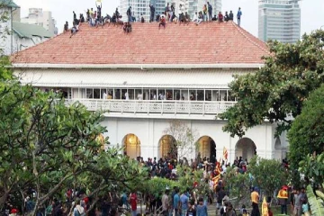 அலரி மாளிகையில் பெறுமதியான தொலைக்காட்சி பெட்டிகளை கொள்ளையிட்ட நபர் கைது