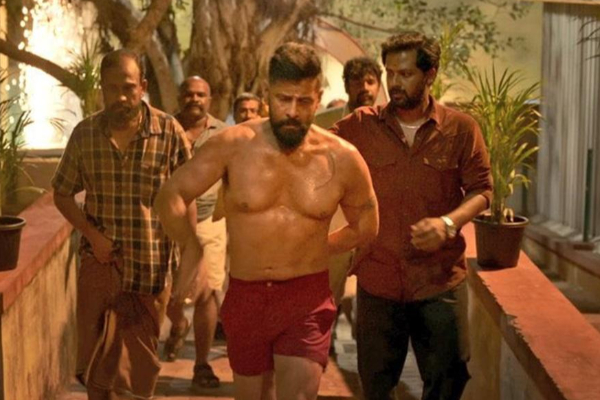 உடல் எடையை குறைத்து ஆளே மாறிய விக்ரம்.. வெளிவந்த புகைப்படம் இதோ | Vikram Weight Loss For His 64Th Movie