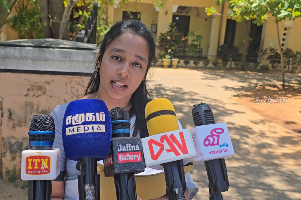 யாழ்.பல்கலை துணைவேந்தர் - முன்னாள் மாணவிகள் உள்ளிட்டோருக்கு எதிராக வழக்கு..! | Former Dean Sues Jaffna Vc Ex Students
