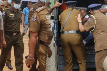 தென்னிலங்கையில் இரு குழுக்களுக்கு இடையில் மோதல் - ஒருவர் குத்திக் கொலை