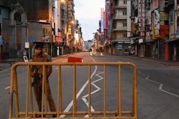 எந்தவொரு தருணத்திலும் நாடு முடக்கப்படலாம் - அரசாங்கம் அதிரடி  அறிவிப்பு