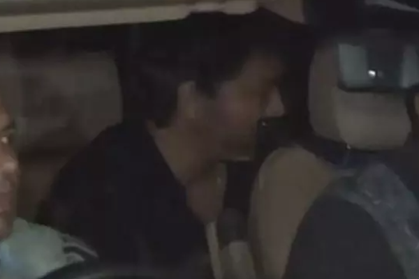 7 மணி நேர விசாரணை..! சிபிஐ அலுவலகத்தின் தனியறையிலிருந்து வெளியேறினார் விஜய் | Karur Crowd Case Vijay Left For Delhi