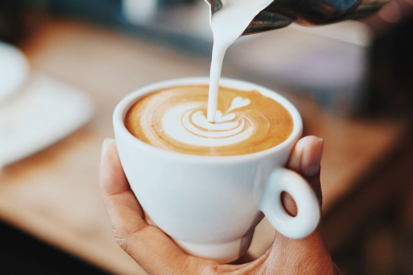 நீரிழிவு நோயாளிகளே உங்க காபியில் தெரியாமகூட இத சேர்த்துக்காதீங்க... உயிருக்கு ஆபத்து! | Things You Should Not Add To Your Coffee