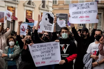 விஸ்வரூபம் எடுத்த ஹிஜாப் எதிர்ப்பு புரட்சி!: ஈரான் அதிபரின் கடுமையான உத்தரவு