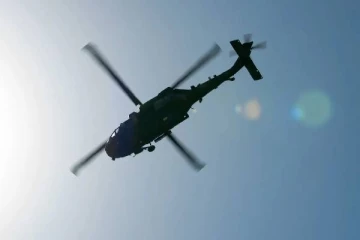 நடுவானில் கட்டுப்பாட்டை மீறிச் சுழன்ற ஹெலிகொப்டர்: பதறவைக்கும் காணொளி