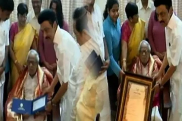 கலைஞர் நினைவு கலைத்துறை வித்தகர் விருது வழங்கினார் முதலமைச்சர் மு.க.ஸ்டாலின்