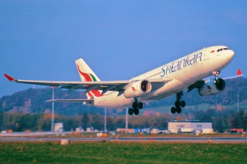 அவசரமாக தரையிறக்கப்பட்ட லண்டனில் இருந்து கொழும்பிற்கு பயணித்த விமானம்