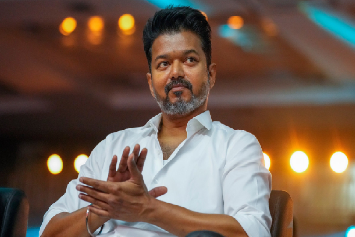 எல்லாவற்றையும் விட்டுவிட்டு வந்து விட்டேன்; யாரை கூறினார் விஜய்? | I Have Left Everything Behind Come Away Tvk Vijay