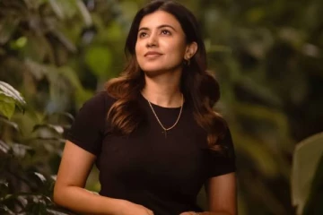 மாடர்ன் லுக்கில் கலக்கும் நடிகை அஞ்சு குரியன்.. கொள்ளை கொள்ளும் அழகு!