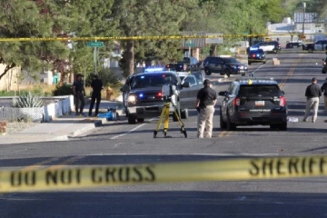 கார் பந்தயத்தில் புகுந்து துப்பாக்கி சூடு நடத்திய மர்ம கும்பல்: 10 பேர் பலி