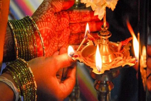 தை மாத வெள்ளிக் கிழமை இதை மட்டும் செய்யுங்கள்; வீட்டில் லட்சுமி கடாட்சம் எப்போதும் நிறைந்திருக்கும்! | Friday Always Filled With Lakshmi Pooja