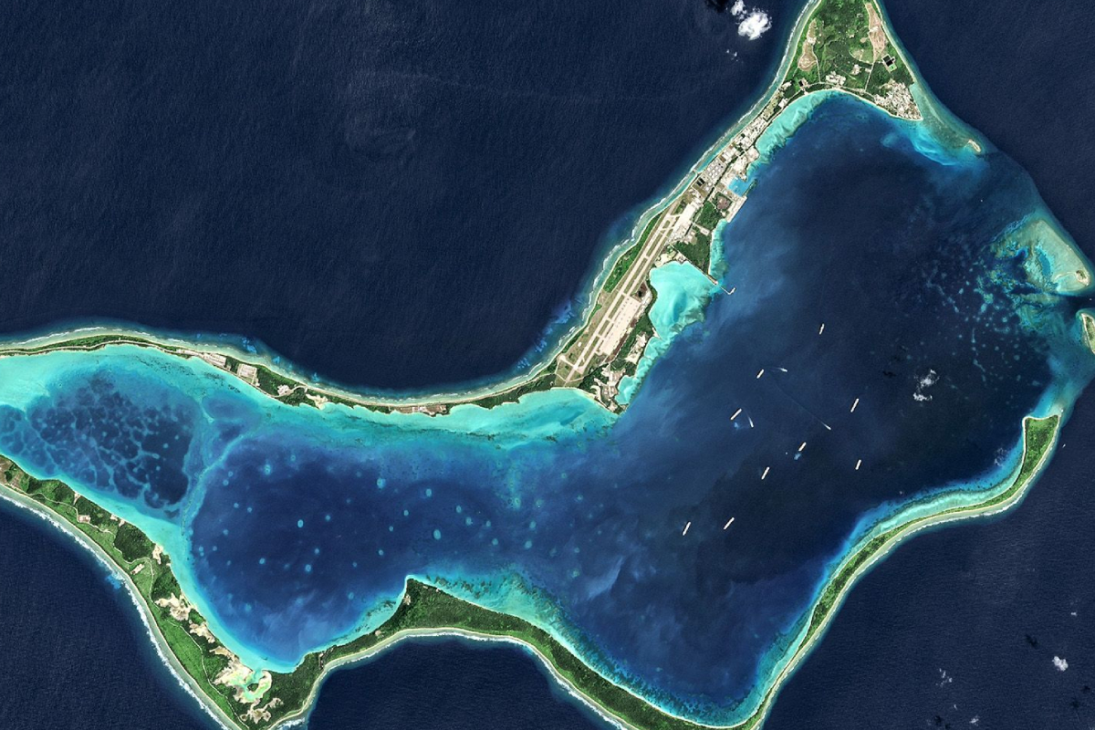 இந்து சமுத்திரத்தில் உள்ள முக்கிய தளத்தை இலக்கு வைத்த ஈரான்! ஆத்திரத்தில் பிரித்தானியா | Uk Reacts To Iran Missile Attack Diego Garcia இந்து சமுத்திரத்தில் உள்ள முக்கிய தளத்தை இலக்கு வைத்த ஈரான்! ஆத்திரத்தில் பிரித்தானியா | Uk Reacts To Iran Missile Attack Diego Garcia