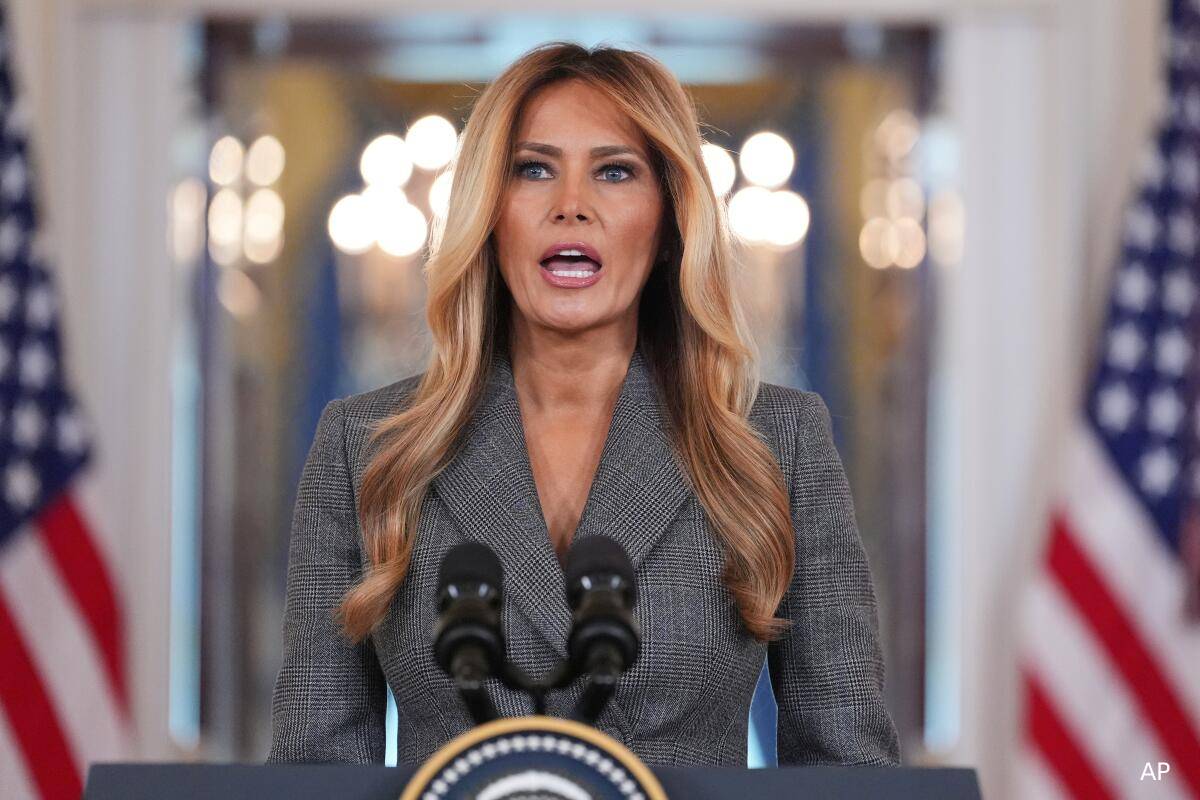 திடீர் பரபரப்பை உருவாக்கிய ட்ரம்பின் மனைவி: ட்ரம்பின் பதில் | Melania Trump Denies Link With Epstein திடீர் பரபரப்பை உருவாக்கிய ட்ரம்பின் மனைவி: ட்ரம்பின் பதில் | Melania Trump Denies Link With Epstein