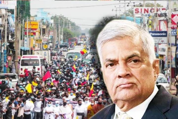 பாம்புக்கு தலையையும் மீனுக்கு வாலையும் காண்பிக்கும் அரசியல் தலைமைகள்