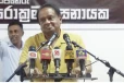 ඔයාගේ කතා අහන්න ආවෙ නෑ..යනව හලෝ යන්න..ජනහමුවකදී නාමල් ඉදිරියේදීම සීබී ට හු තියයි..(VIDEO)