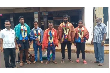 மாநில அளவிலான குத்துச்சண்டை போட்டி - பதக்கங்கள் வென்று அசத்திய திண்டுக்கல் மாணவர்கள் - குவியும் பாராட்டு