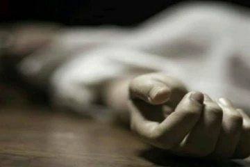 டெல்லியில் முடிமாற்று அறுவை சிகிச்சை மேற்கொண்ட இளைஞர் உயிரிழப்பு - 4 பேர் உயிரிழப்பு