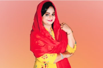 இது வெப் சீரிஸா, அந்த மாதிரி மூவியா? இயக்குனர் கொடுத்த ஆடையை பார்த்து திட்டிய நடிகை