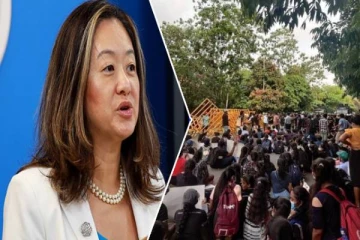 நாடாளுமன்ற சுற்றுவட்டத்தில் போராட்டக்காரர்களை கைது செய்த பொலிஸார்: அமெரிக்க தூதுவர் கண்டனம் (PHOTO)