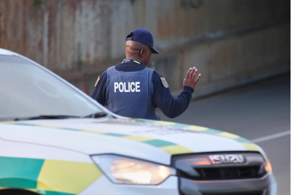 தென் ஆபிரிக்காவில் பயங்கர துப்பாக்கிச் சூடு : 9 பேர் பலி | Gunmen Kill Nine In Johannesburg