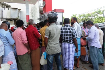 எரிபொருள் விநியோகத்தில் முறையான பொறிமுறை வேண்டும் என மக்கள் கோரிக்கை