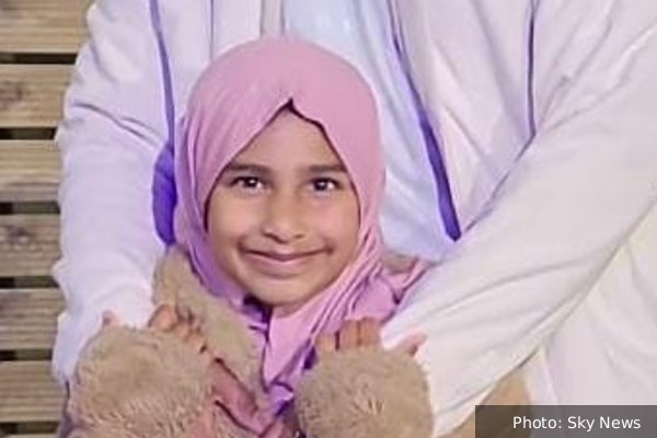 மொராக்கோ கடலில் மாயமான பிரித்தானிய சிறுமி: பிரிட்டிஷ் அரசுக்கு பெற்றோர் உருக்கமான வேண்டுகோள் | Uk Girl Missing In Morocco Family Ask Brit Interve