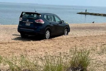 கடற்கரையில் திடீரென்று கேட்ட அலறல் சத்தம்: பொலிசாருக்கு காத்திருந்த அதிர்ச்சி