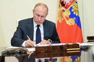 பாலின மாற்று அறுவை சிகிச்சைக்கு தடை ; புடின் ஒப்புதல்