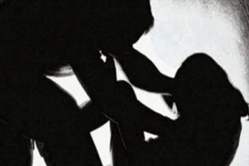 கழிவறையில் 12 வயது சிறுமிக்கு பாலியல் வன்கொடுமை - 72 வயது முதியவர் கொடூரம்