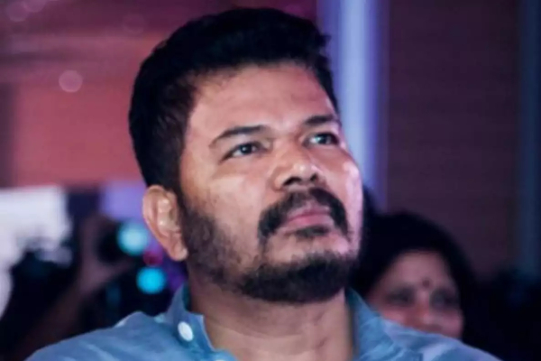 பாலிவுட்டில் சயின்ஸ் ஃபிக்ஷன் படம் இயக்கும் ஷங்கர்! இப்படி ஒரு கதையா.. பட்ஜெட் கேட்டு ஷாக்கான ரசிகர்கள்