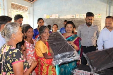 மட்டக்களப்பில் வெள்ளத்தால் பாதிக்கப்பட்ட மக்களுக்கு நிவாரண உதவிகள் வழங்கி வைப்பு