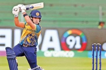 සුපිරි ක්‍රීඩිකා චමරි අතපත්තු ප්‍රථම ස්ථානයට එයි..!