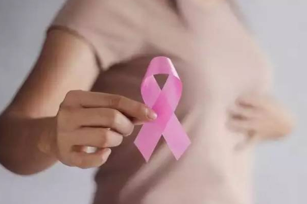 இலங்கையில் திடுக்கிடும் தகவலை வெளியிட்ட வைத்தியர்! | 12 Breast Cancers Registered Sri Lanka Every Day