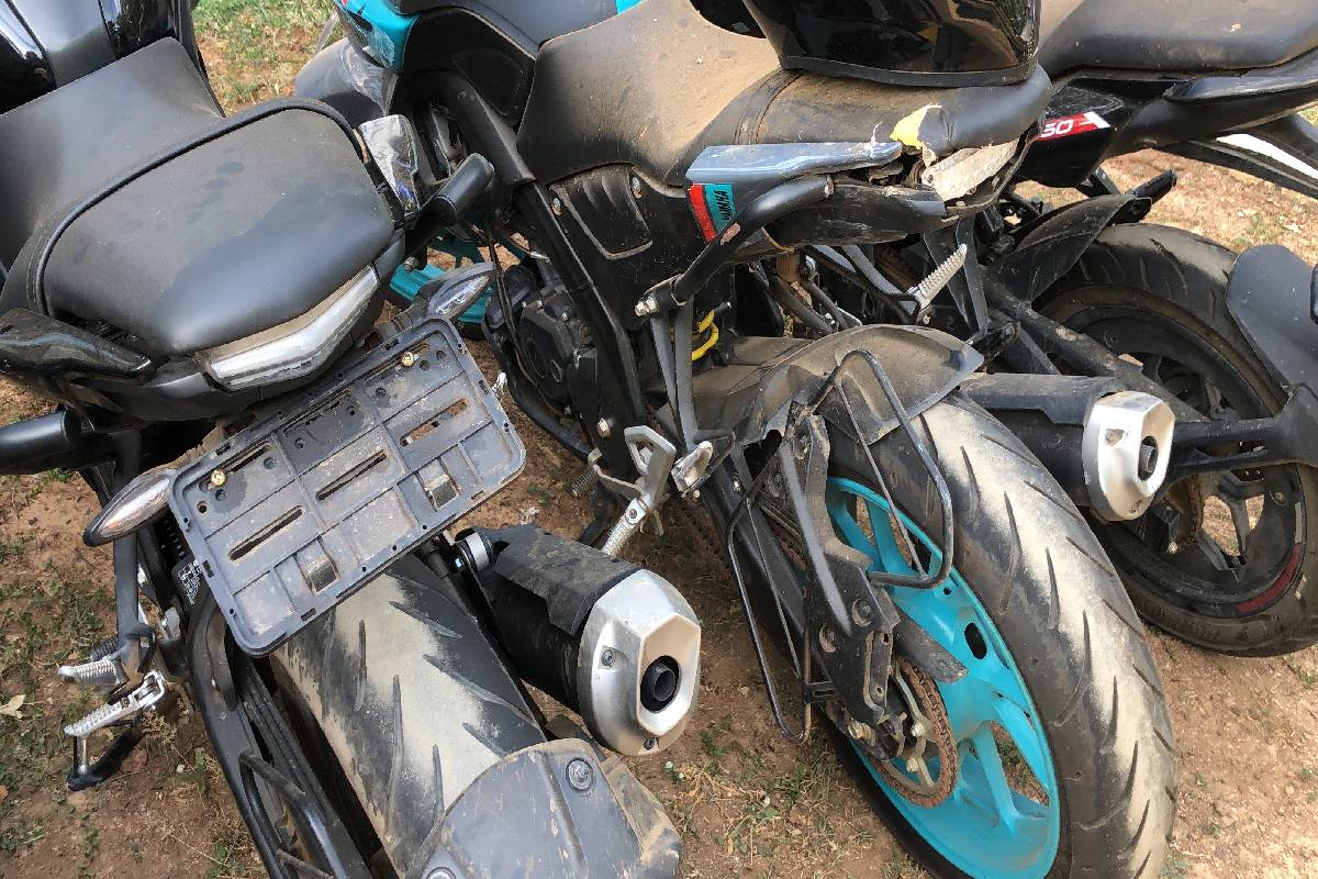 தமிழர் பகுதியில் பொலிஸாரின் அதிரடி நடவடிக்கை ; 12 அதிவேக மோட்டார் சைக்கிள்கள் பறிமுதல் | Police Action 12 High Speed Motorcycles Seized