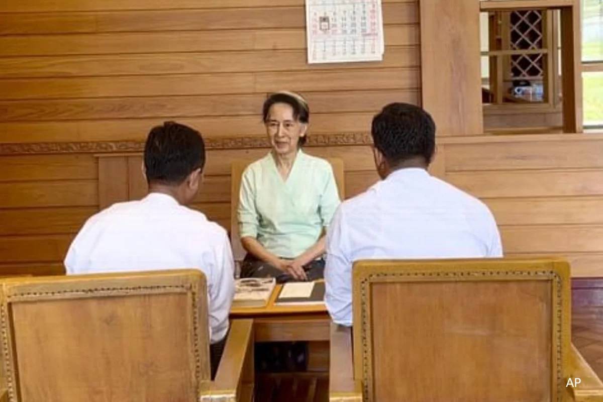 ஆங் சாங் சூ கி விடயத்தில் மன்னர் சார்லஸ் எடுத்த நடவடிக்கை | King Charles Intervention Aung San Suu Kyi Issue ஆங் சாங் சூ கி விடயத்தில் மன்னர் சார்லஸ் எடுத்த நடவடிக்கை | King Charles Intervention Aung San Suu Kyi Issue