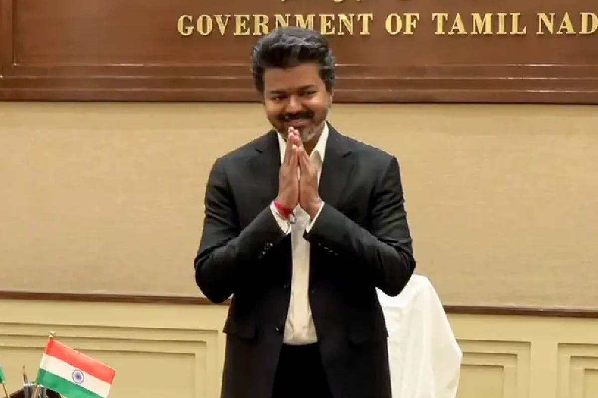 முதலமைச்சராக இருந்தாலும் இதுதான்... சங்கீதாவின் வளர்ப்புக்கு Royal salute! படுவைரலாகும் வீடியோ | Jason Sanjay Wish Mom Sangeetha Reject Vijay Oath