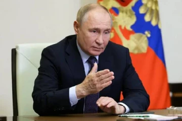 விளாடிமிர் புடினின் கைதை உறுதி செய்ய வேண்டும்: நாடொன்றின் அதிகாரிகளுக்கு அழுத்தம்