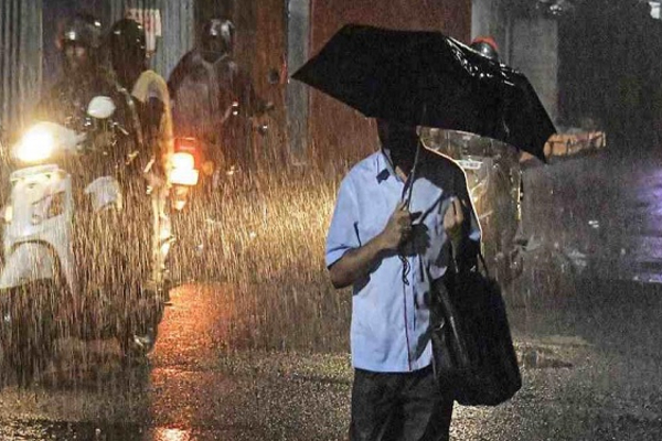 2004 சுனாமியை விஞ்சிய பேரழிவு.. இலங்கையை உலுக்கும் டிட்வா புயல்! | Ditwah Cyclone Sri Lanka Never Seen Red Alert