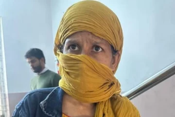 காசு தரலைனா பாலியல் புகார்தான்; மிரட்டி வழிப்பறி - சிக்கிய பெண்!