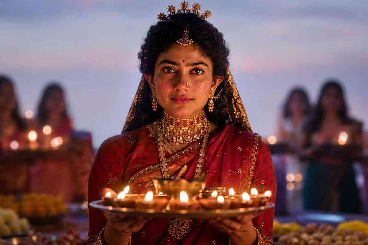 வரலாற்று சிறப்புமிக்க அண்ணாமலையார் திருக்கோவிலில் சாமி தரிசனம் செய்த சாய் பல்லவி.. | Actress Sai Pallavi Visited Annamalaiyar Temple