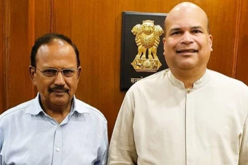 இந்தியாவின் தேசிய பாதுகாப்பு ஆலோசகரை சந்தித்த மிலிந்த மொரகொட