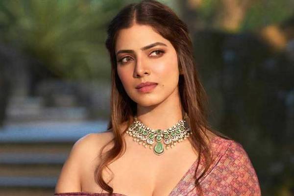 நடிகர்கள் கேமராவுக்கு பின்னால் பெண்களை.. நடிகை மாளவிகா சொன்ன அதிர்ச்சி விஷயம் | Malavika Open Up About Actors Bad Character