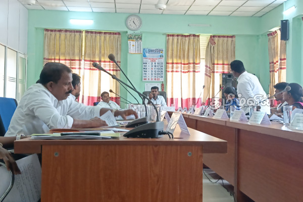 பருத்தித்துறை பிரதேச சபையில் முக்கிய தீர்மானங்கள் நிறைவேற்றம்! | Resolutions Passed In The Pedro Pradeshiya Sabha