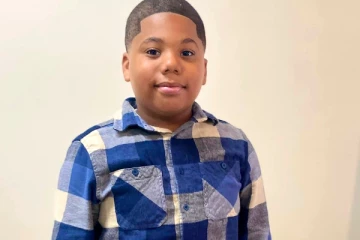 உதவிக்கு அழைத்த 11 வயது சிறுவனை நெஞ்சில் சுட்ட பொலிஸார்: பகீர் சம்பவம்