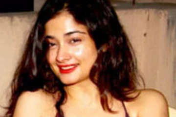 41 வயதில் எல்லைமீறும் நடிகை கிரண்! முகம் சுளிக்க வைக்கும் வீடியோவால் அதிர்ச்சி..