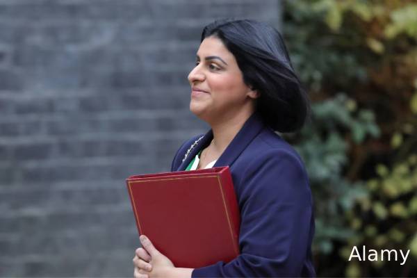 சட்டவிரோத புலம்பெயர்ந்தோரை சர்ச்சைக்குரிய நாடொன்றிற்கு நாடுகடத்த பிரித்தானியா திட்டம் | Illegal Migrants To Be Deported To Syria From Uk சட்டவிரோத புலம்பெயர்ந்தோரை சர்ச்சைக்குரிய நாடொன்றிற்கு நாடுகடத்த பிரித்தானியா திட்டம் | Illegal Migrants To Be Deported To Syria From Uk