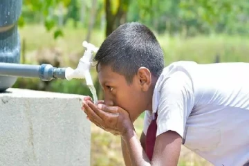 பாடசாலைகளுக்கு நிறுத்தப்படவுள்ள முக்கிய சேவை -நெருக்கடியில் அதிபர்கள்